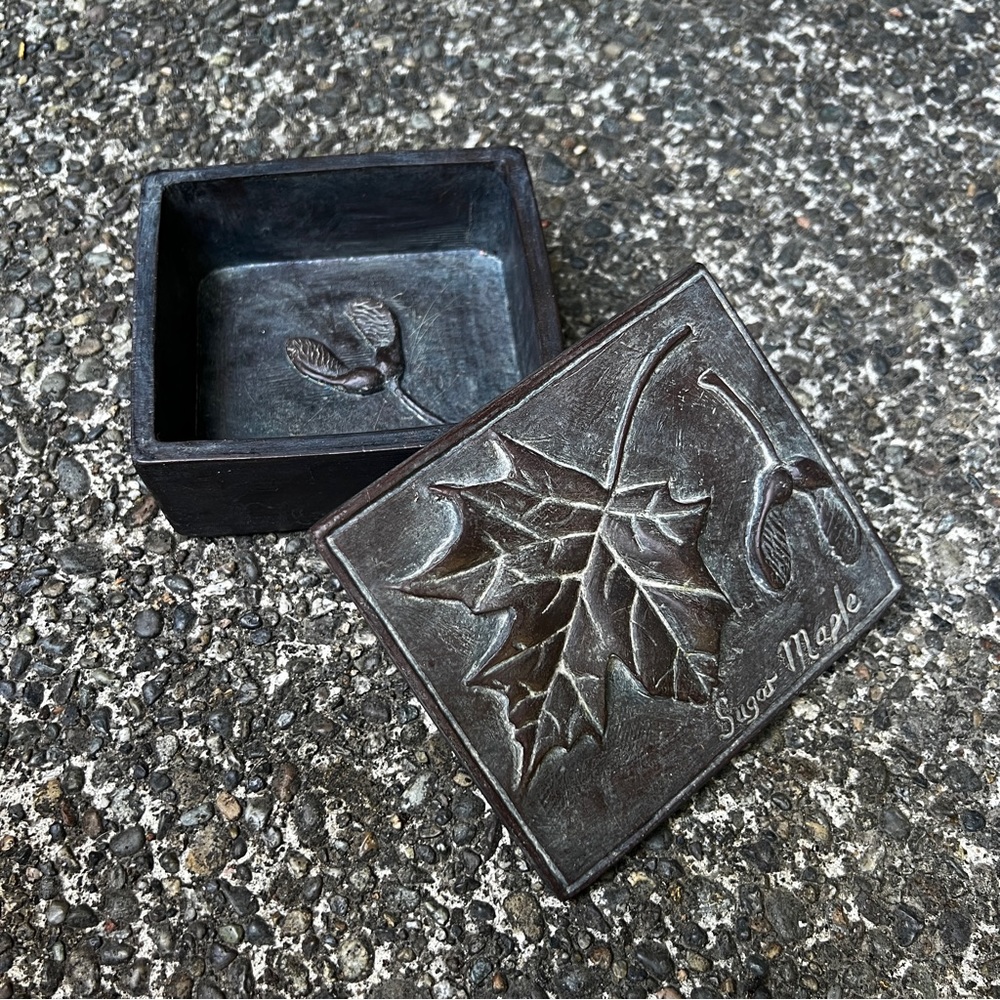 Hen Feathers Cast Resin Lidded Trinket Box Sugar Maple 4.5”